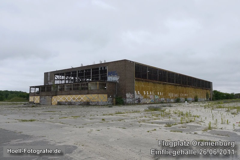 Einfliegehalle der Heinkel-Werke Oranienburg - ehemaliger Flugplatz Oranienburg - Foto: Olaf Hoell